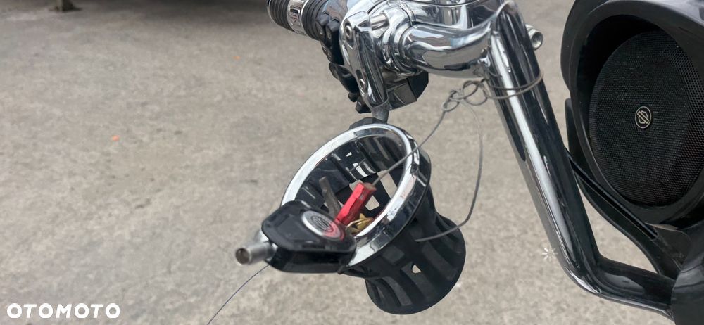 Harley-Davidson Street Glide Trike - 9
