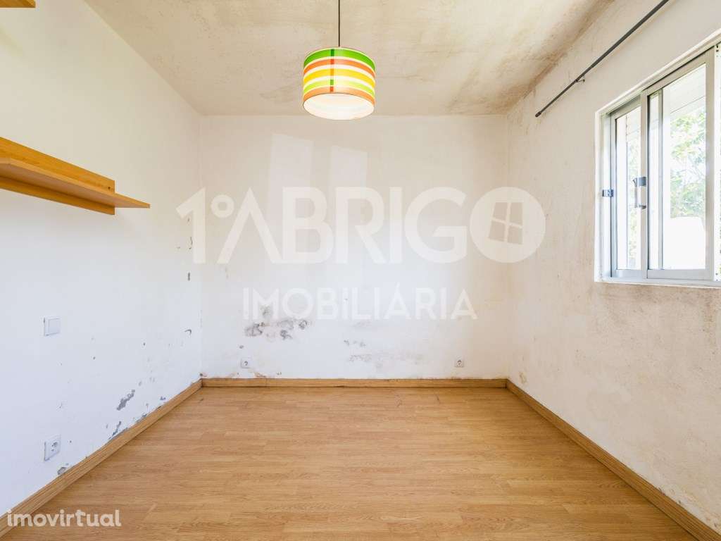 Moradia T2 com Terreno - (Imóvel sem licença de utilização, escritu... - Grande imagem: 3/25