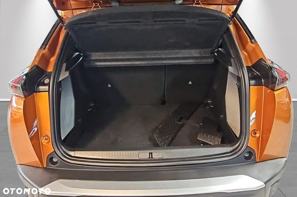 Peugeot 2008 1.5 BlueHDi Allure Pack S&S EAT8 - 12