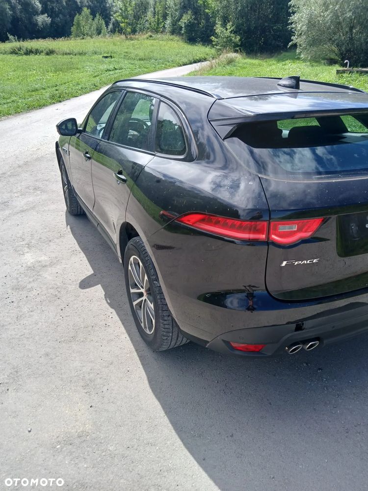 Jaguar F-Pace 20d R-Sport - 3