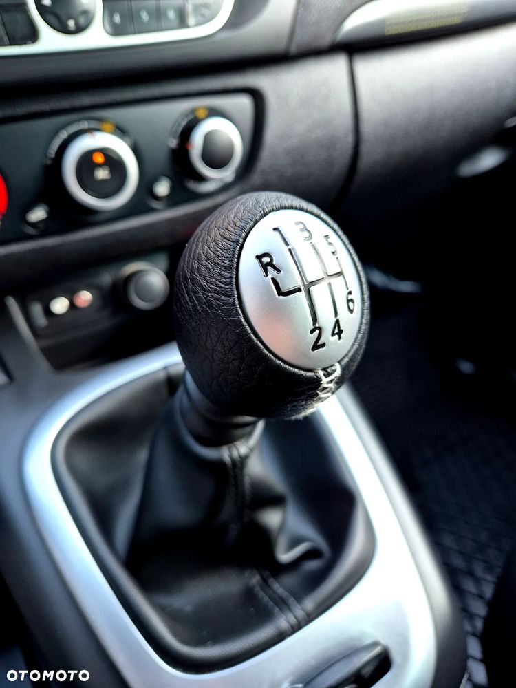 Renault Scenic TCe 130 Dynamique - 24