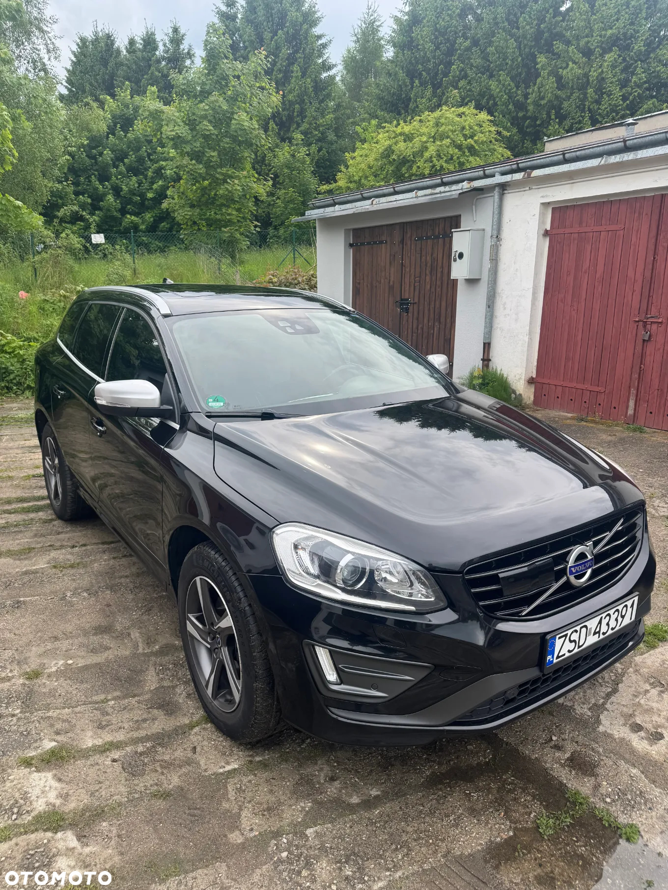 Volvo XC 60 D5 AWD R-Design Momentum - 2