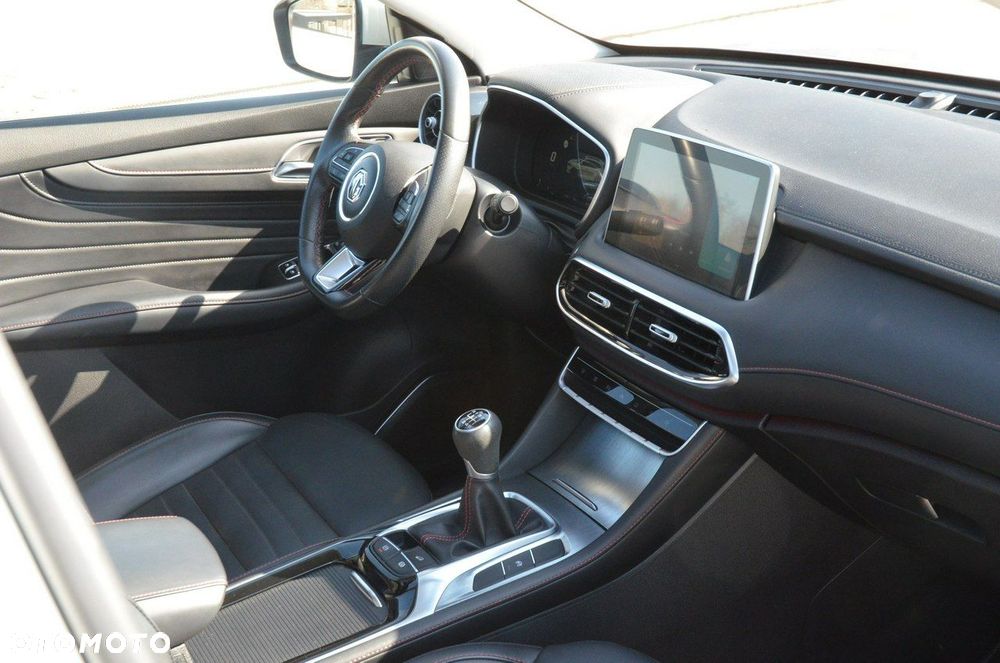 MG HS 1.5T-GDI Luxury - 29
