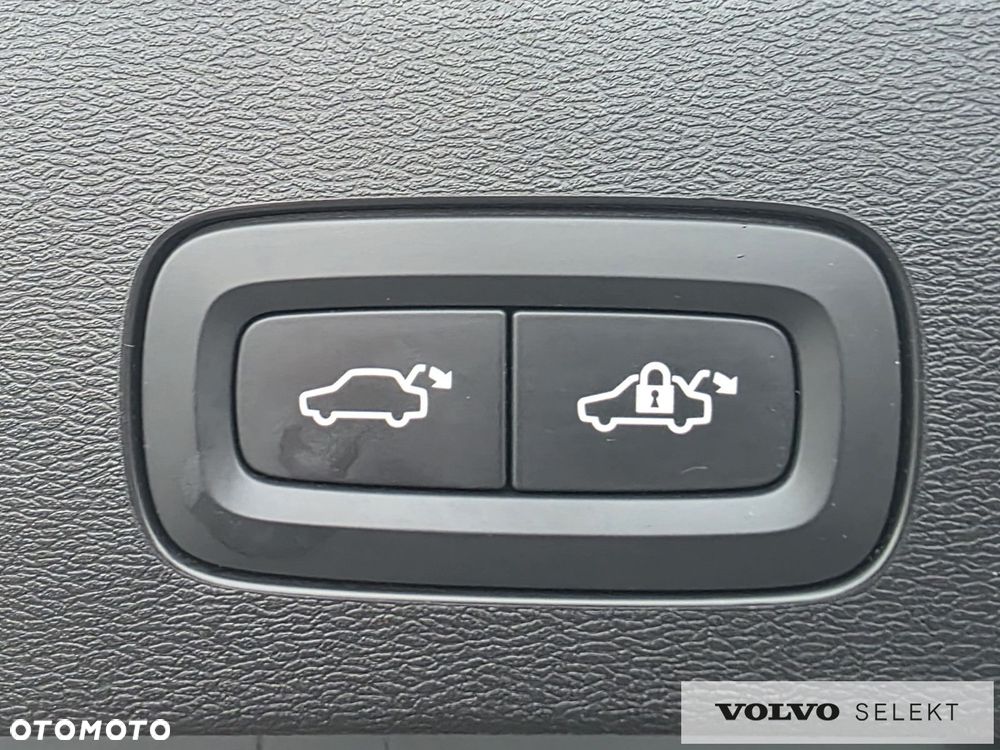 Volvo V60 Cross Country - 19