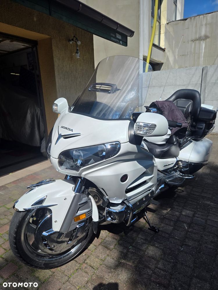 Honda GL - 4