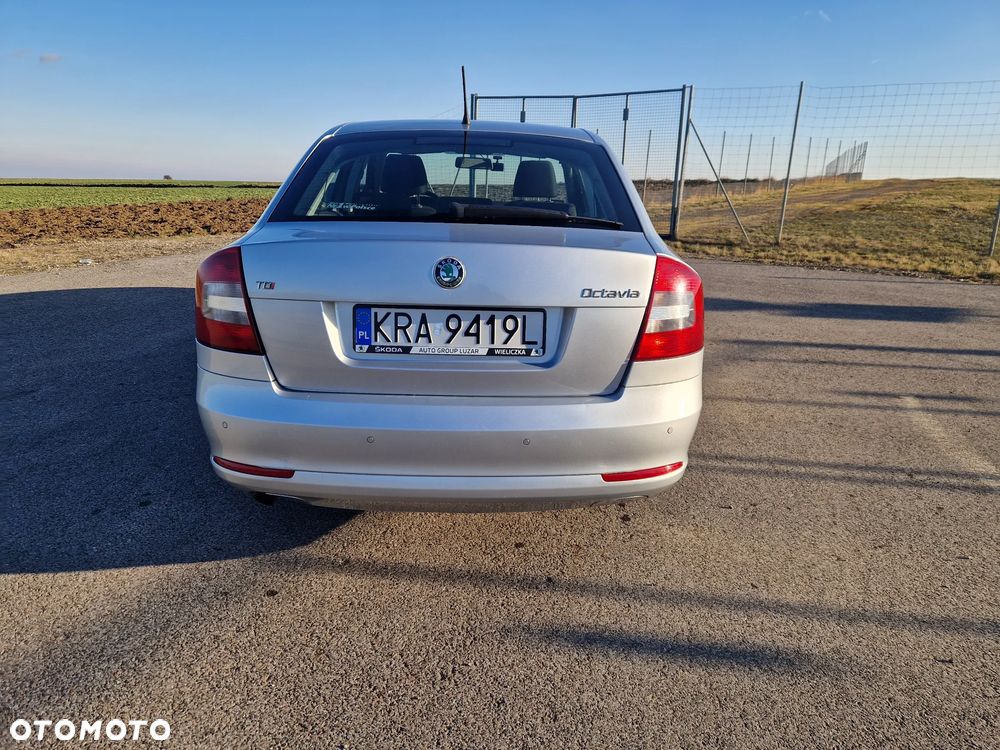 Skoda Octavia 2.0 TDI DPF Elegance - 5