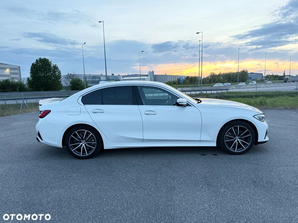 BMW Seria 3 330i Sport Line - 7