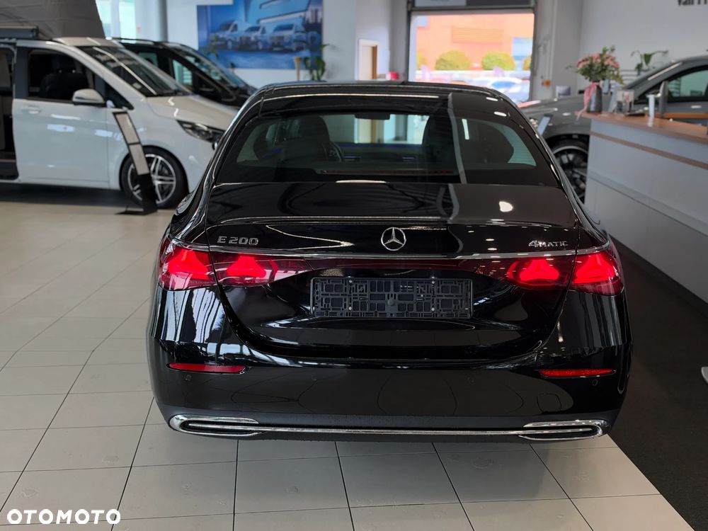 Mercedes-Benz Klasa E 200 mHEV Avantgarde 9G-Tronic - 4