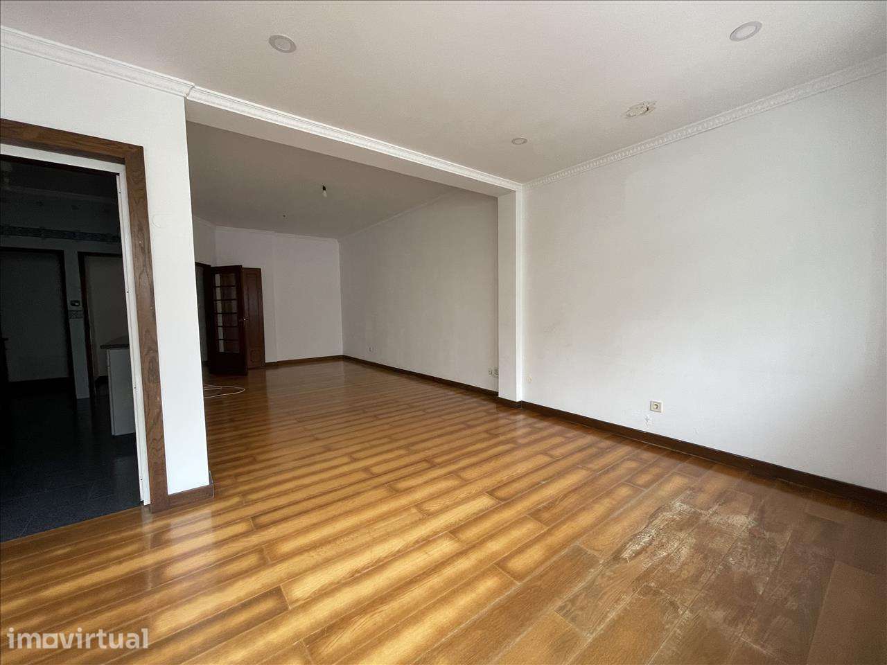 Apartamento T2 Porto - Ideal para reabilitar com terraço e anexo - Grande imagem: 4/19