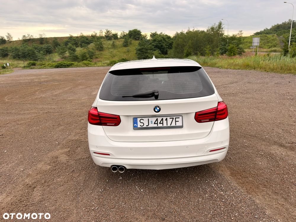 BMW Seria 3 320i xDrive - 4