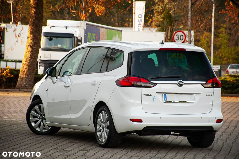 Opel Zafira 2016 photo 2