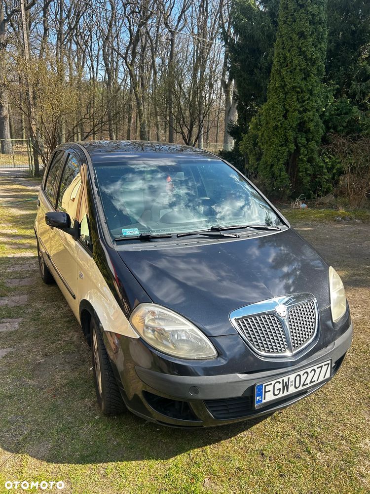 Lancia Musa 1.9 MTJ Oro - 1