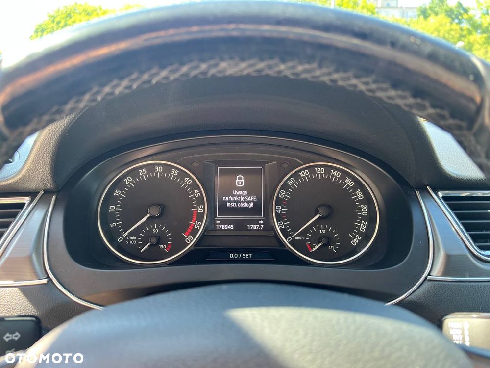 Skoda RAPID Spb 1.6 TDI DPF Style - 25