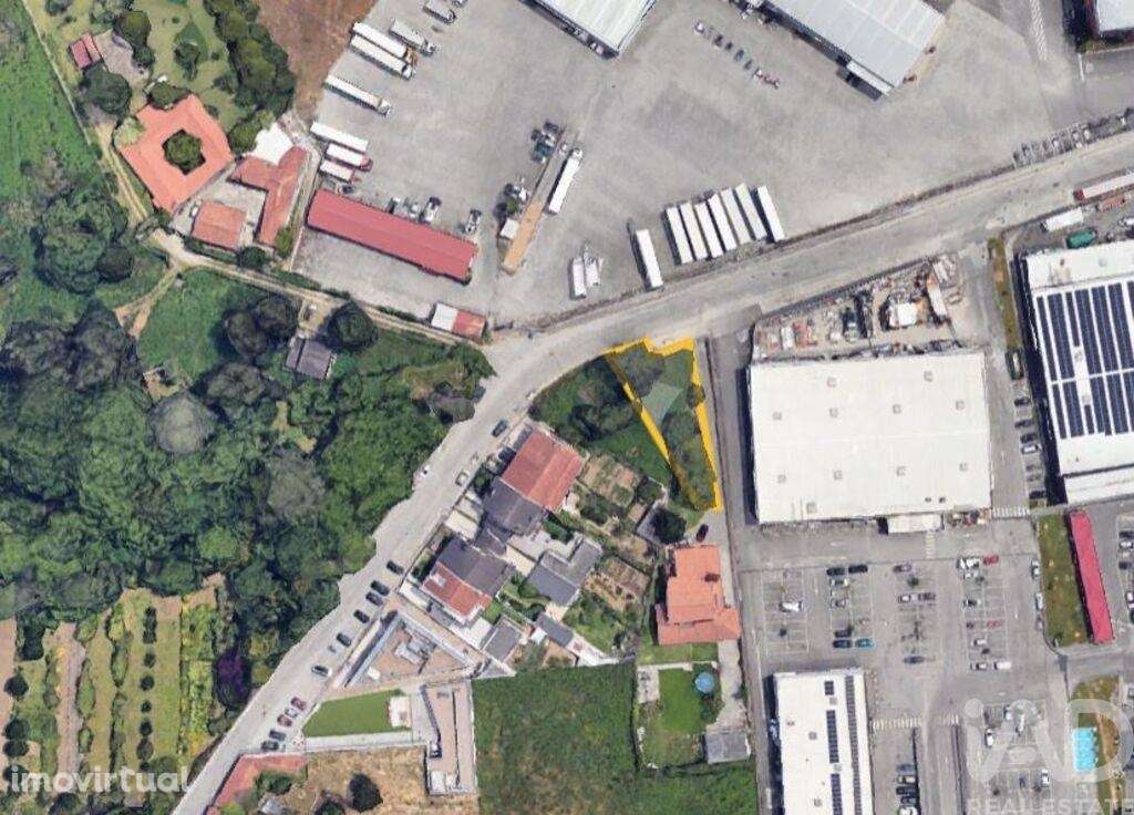 Terreno em Pedroso e Seixezelo de 345,00 m2 - Grande imagem: 5/12