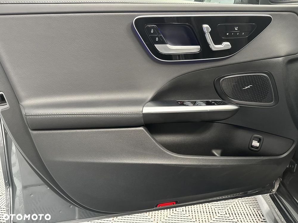 Mercedes-Benz Klasa C 220 d mHEV 4-Matic AMG - 11