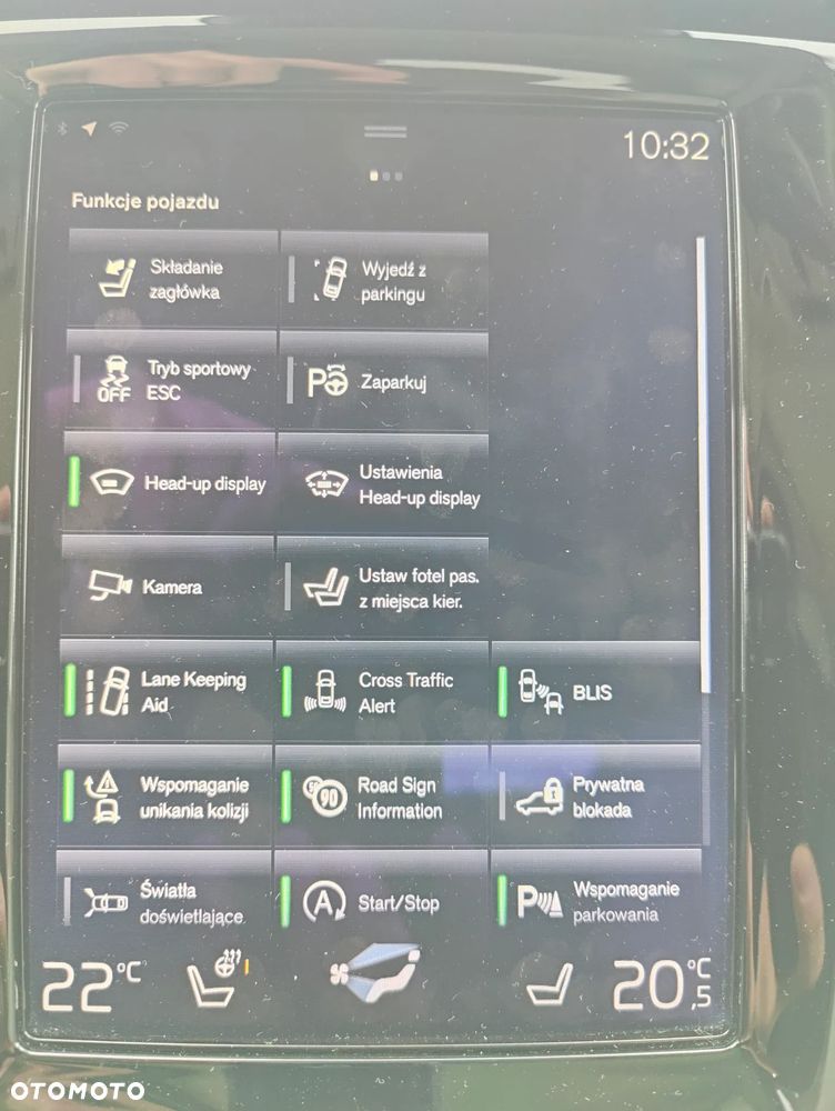 Volvo V90 Cross Country - 17