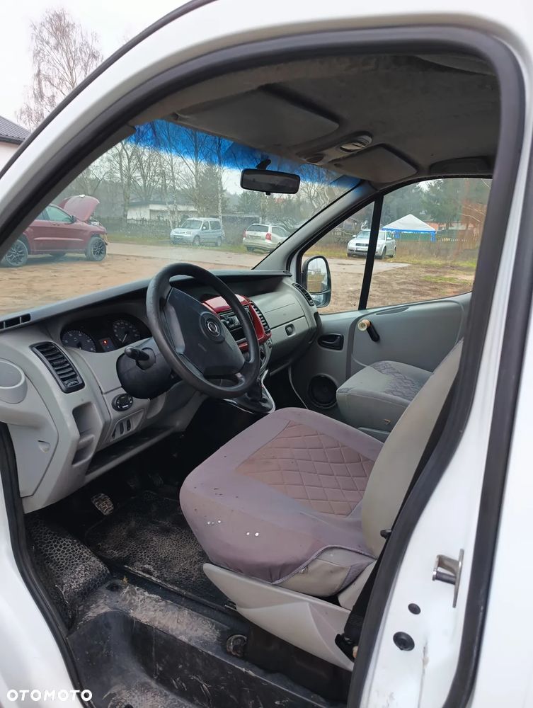 Opel Vivaro - 11