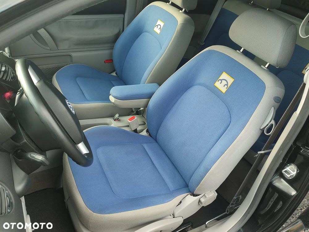 Volkswagen New Beetle - 9
