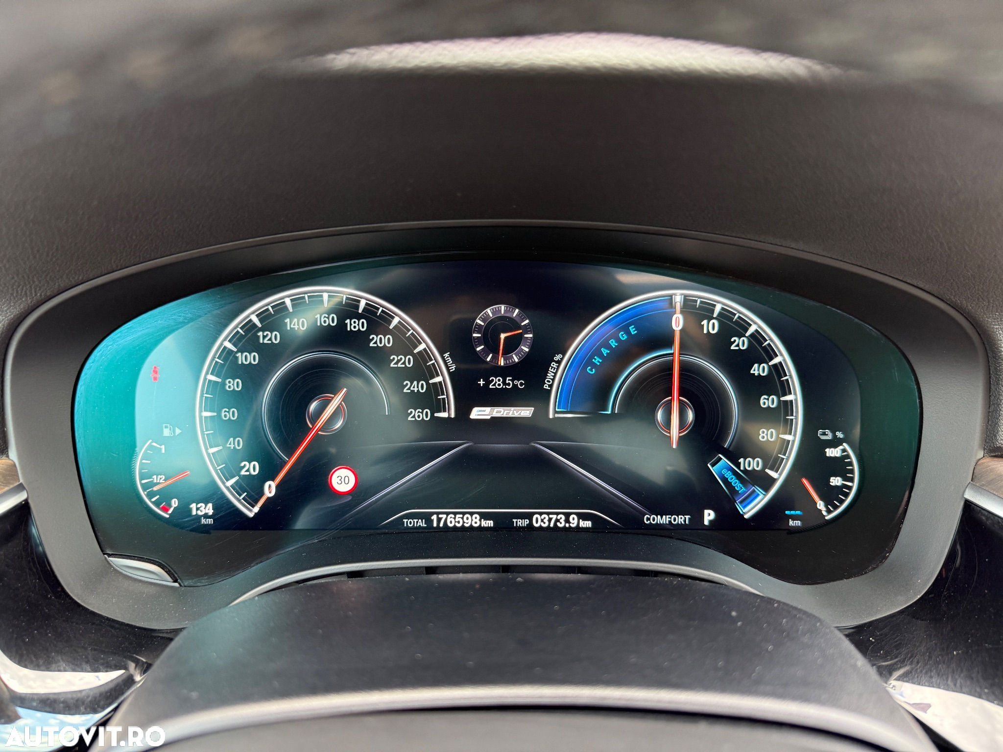 BMW Seria 5 530e Aut. M Sport Edition - 37