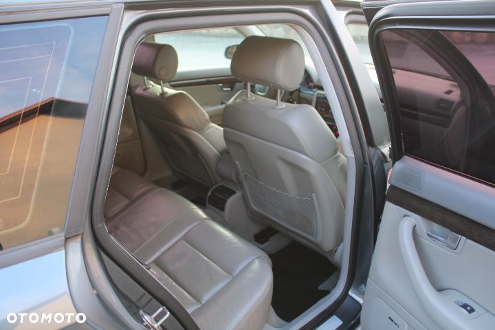 Audi A4 Limousine - 19