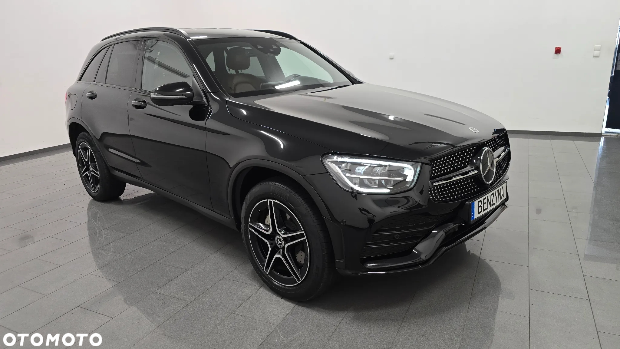 Mercedes-Benz GLC 300 e 4Matic 9G-TRONIC Edition AMG Line - 2