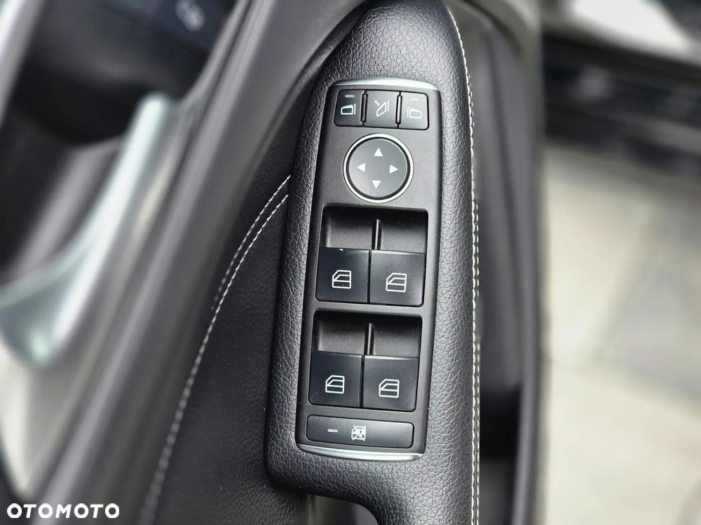 Mercedes-Benz Klasa B 180 BlueEFFICIENCY Edition Style - 31