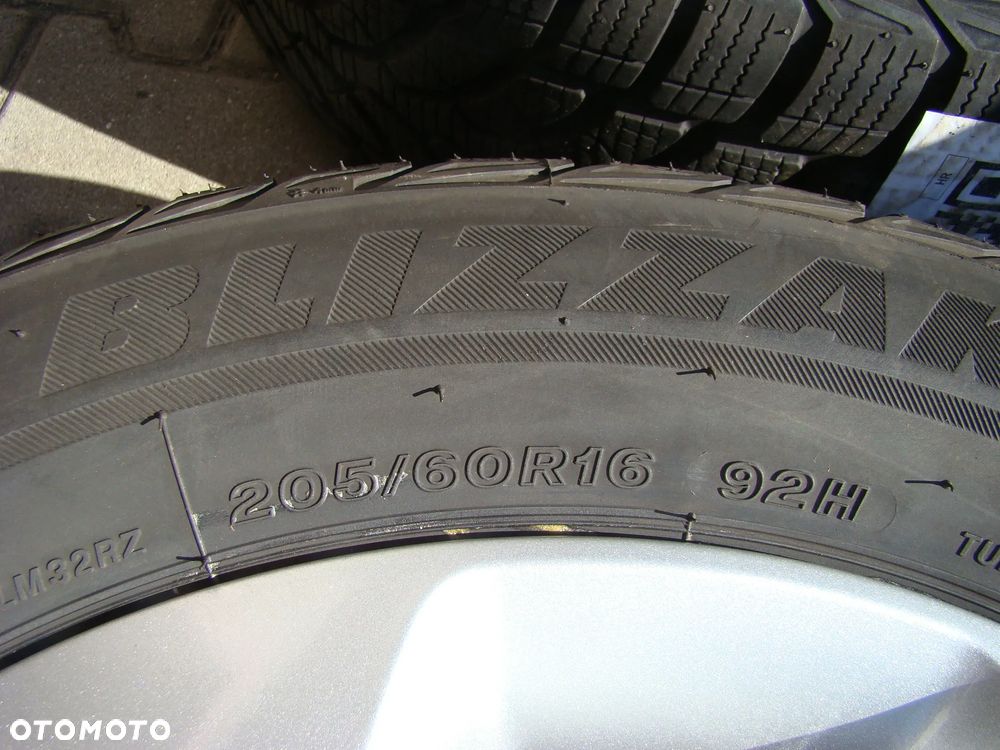 a461 4x100 6Jx16 Dacia Sandero Stepway Jogger opony zima 205/60 - 8