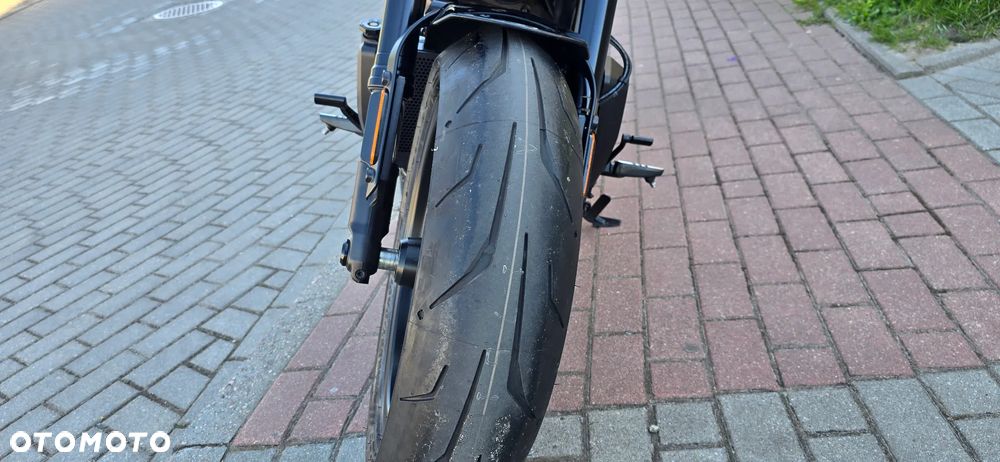 Harley-Davidson Sportster - 3