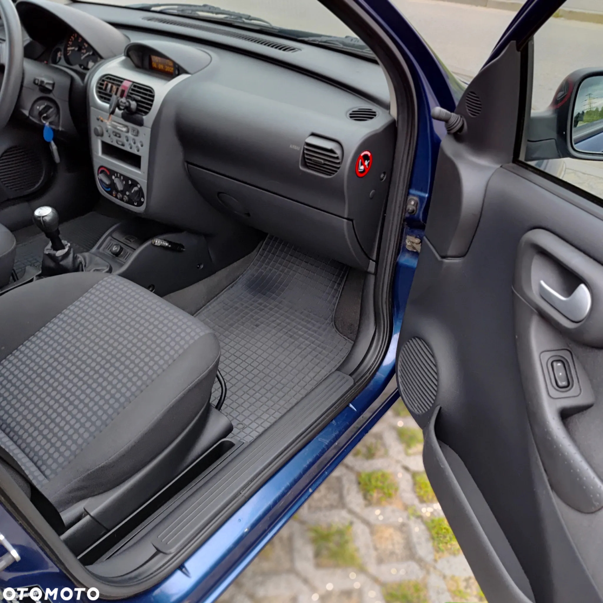 Opel Corsa 1.0 12V Enjoy - 2