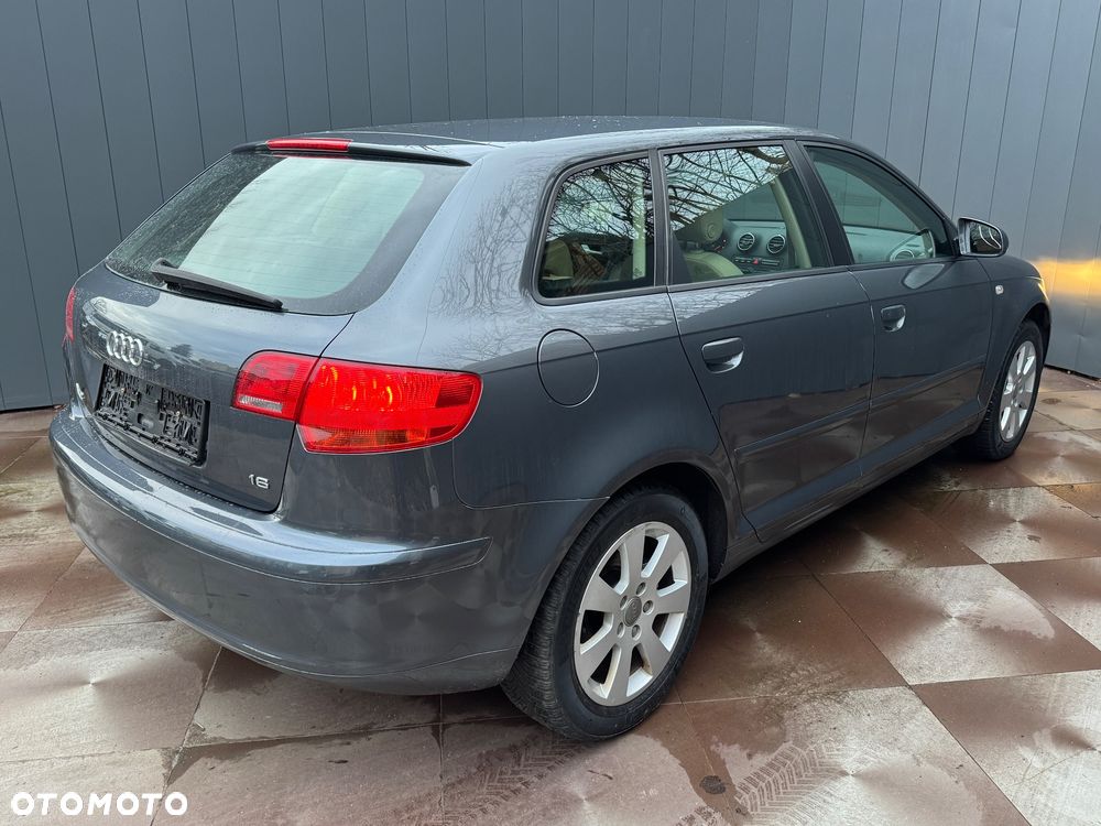 Audi A3 Sportback - 4
