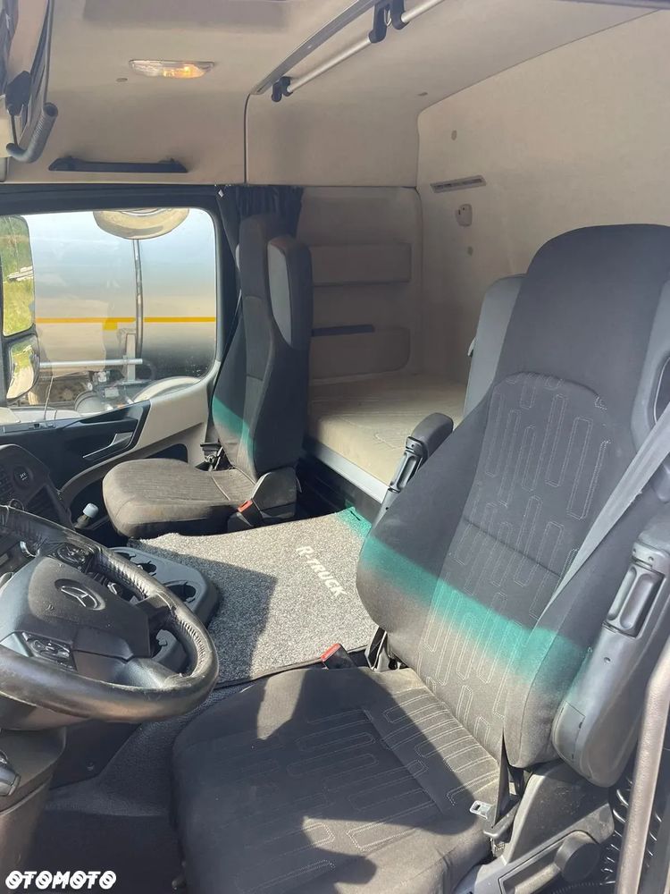 Mercedes-Benz Actros - 13