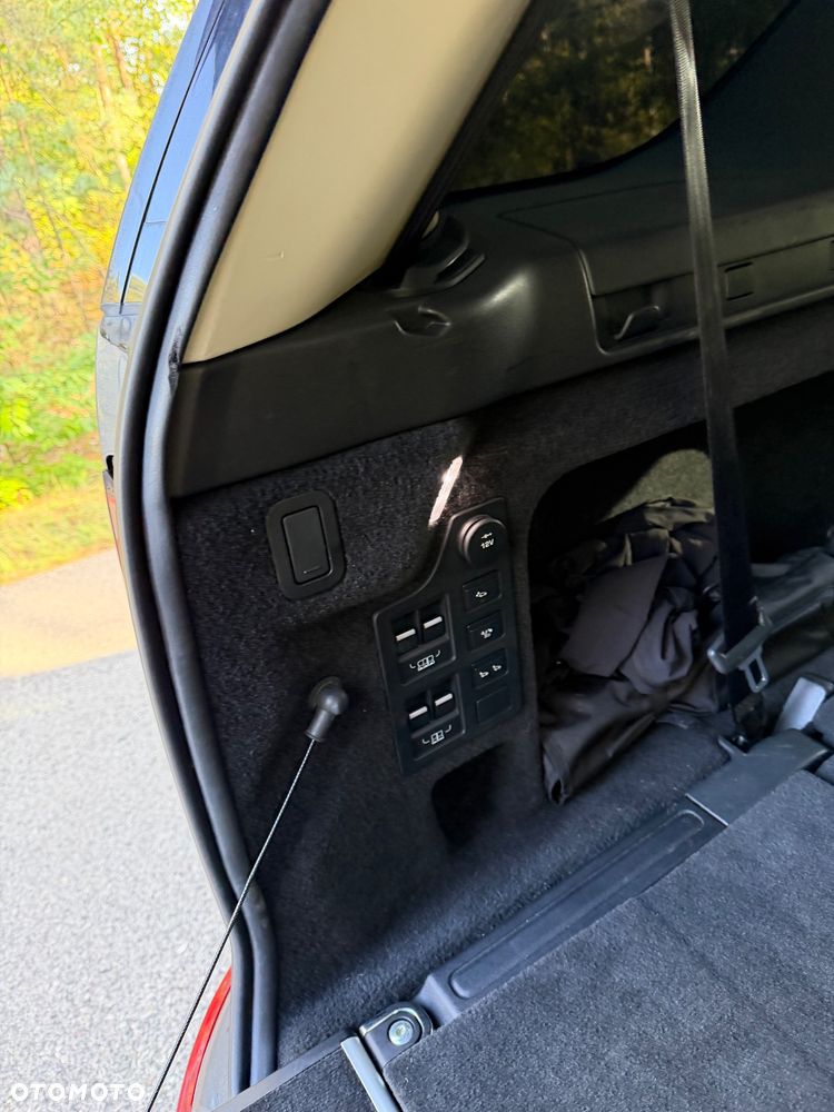 Land Rover Discovery V 3.0 Si6 HSE Luxury - 15