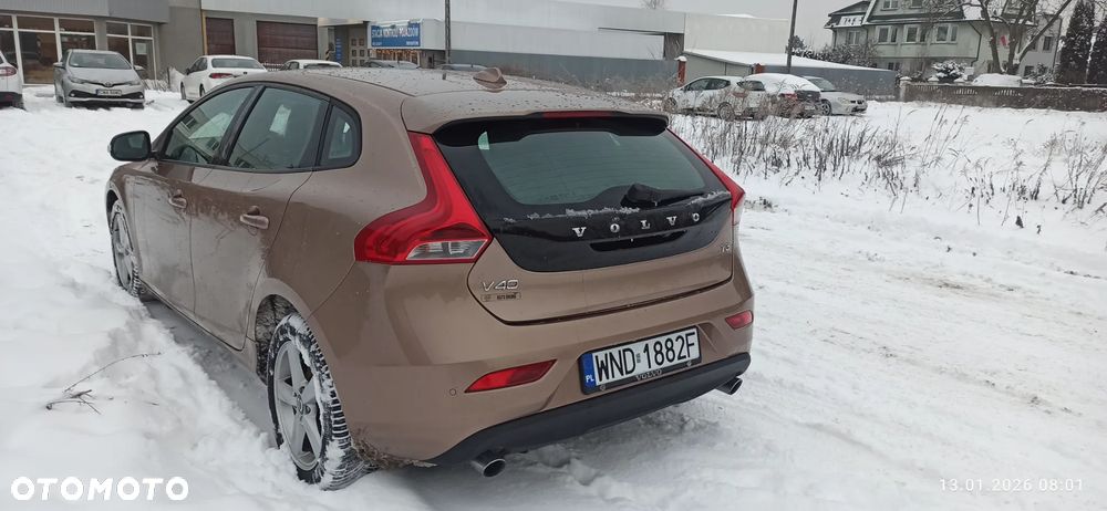 Volvo V40 T3 Base - 4