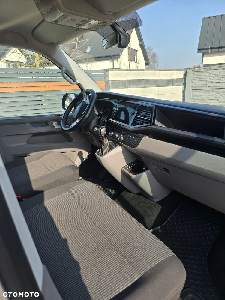Volkswagen Transporter T6.1 - 17