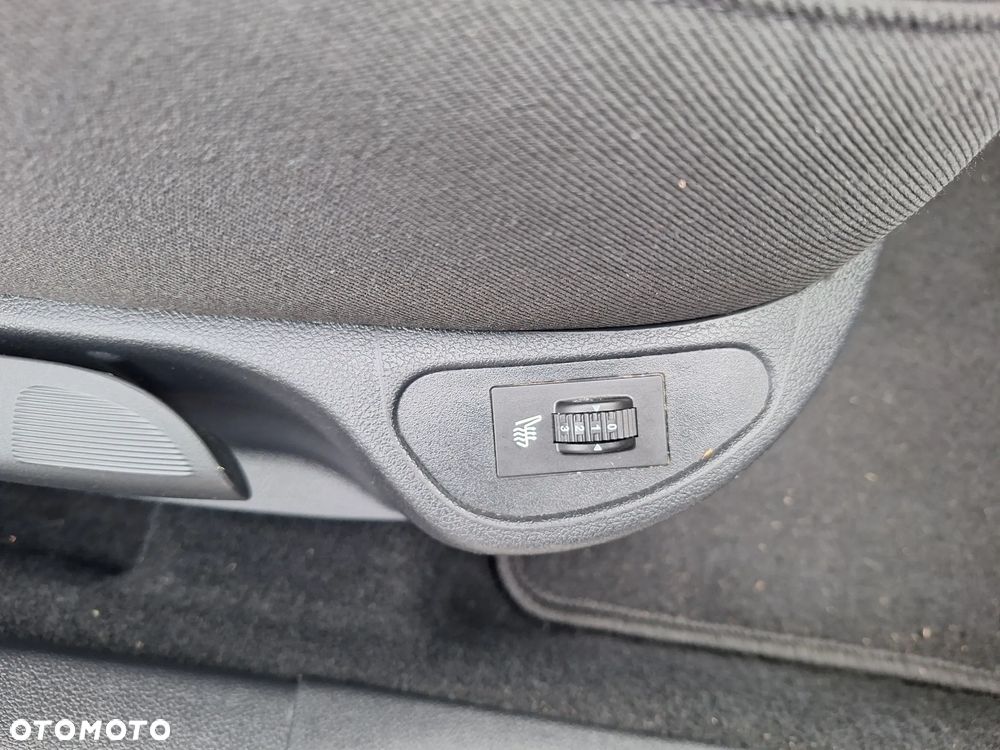 Peugeot 308 1.6 HDi Premium Plus - 23