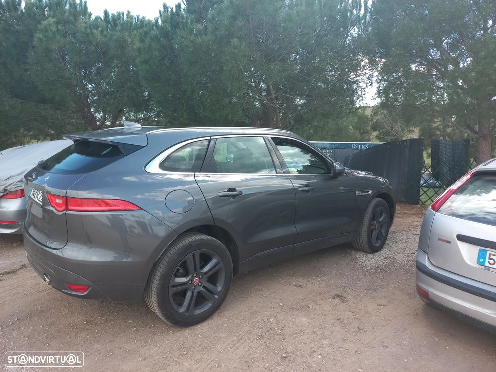 Jaguar F-Pace - 16