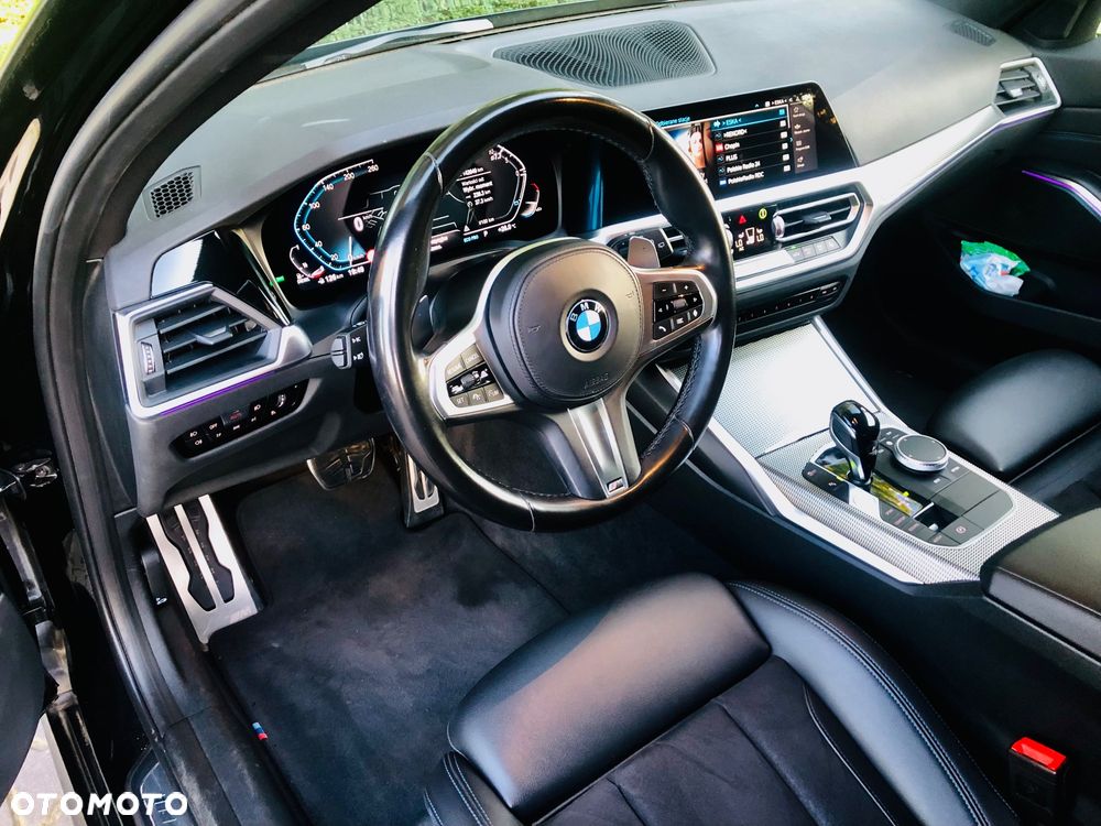 BMW Seria 3 320d Edition M Sport Shadow - 12