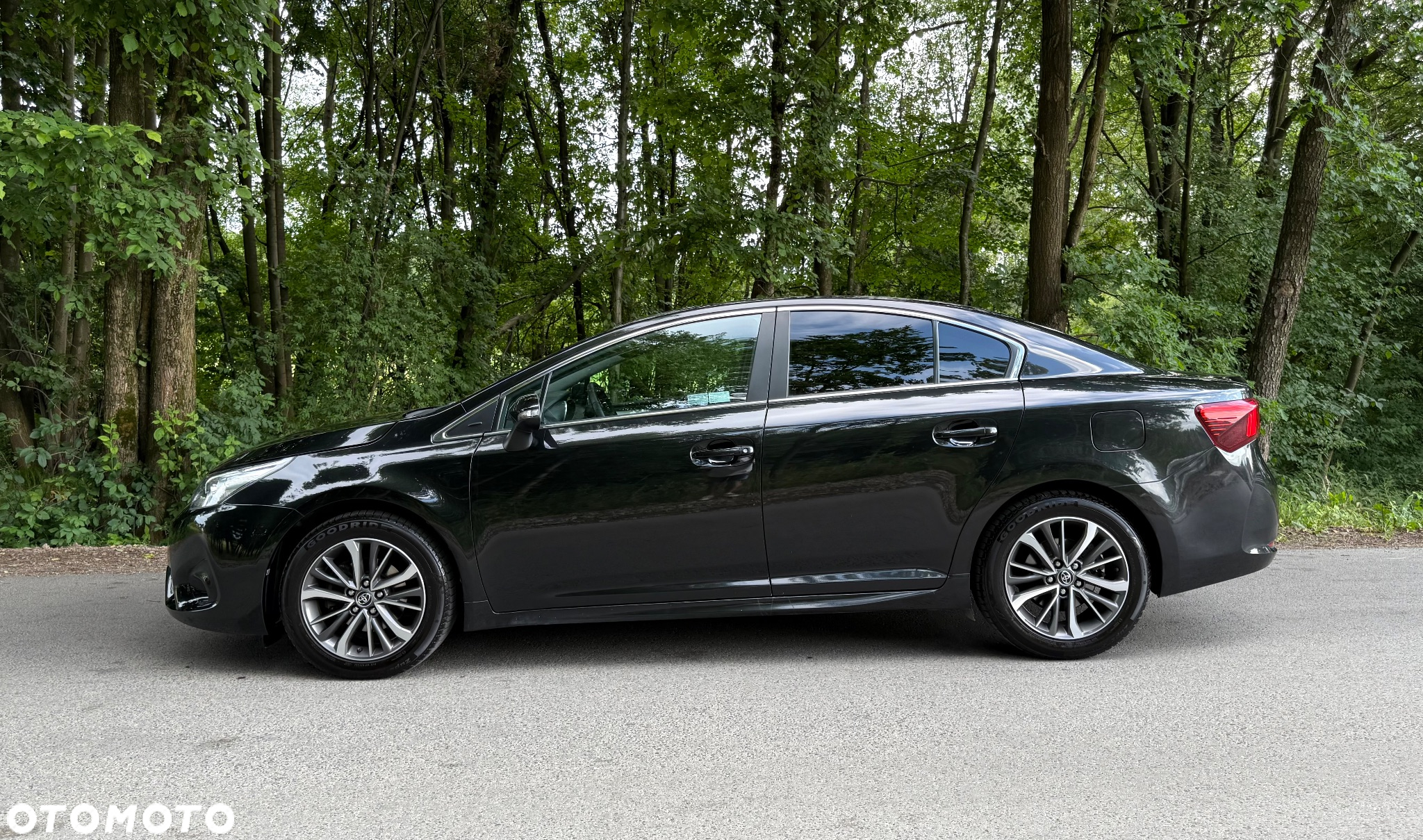 Toyota Avensis 1.8 Prestige - 12