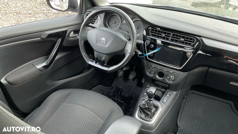 Peugeot 301 1.5 BlueHDI FAP Allure - 17