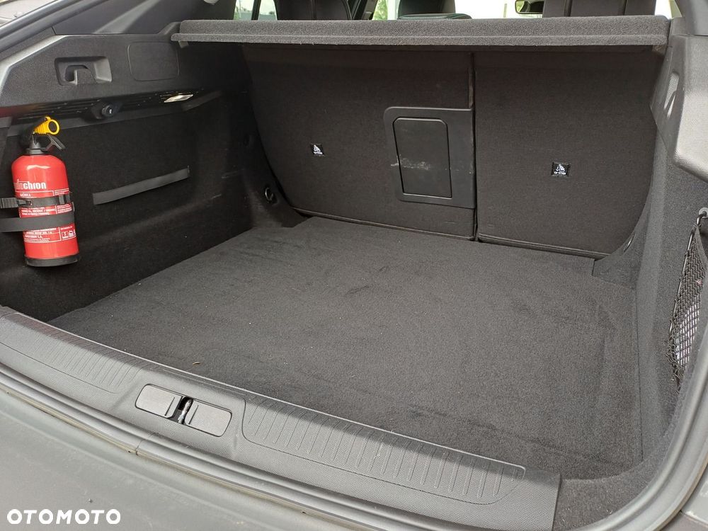 Peugeot 408 1.2 PureTech mHEV Allure S&S e-DSC6 - 34