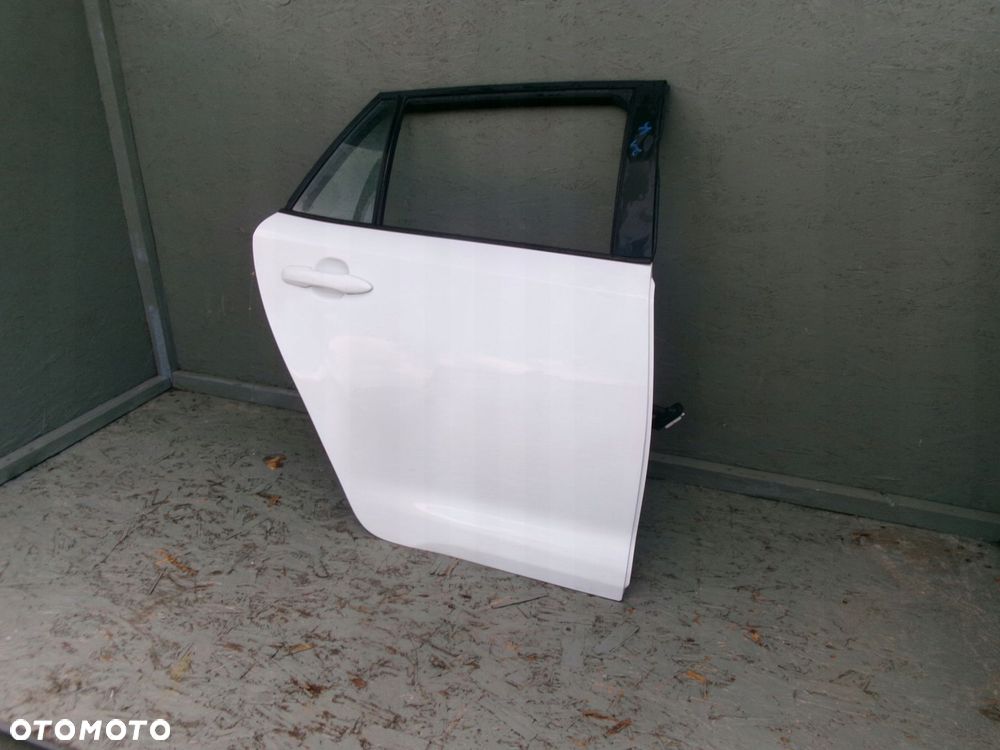 toyota corolla e21 kombi drzwi tylne prawe tył - 1