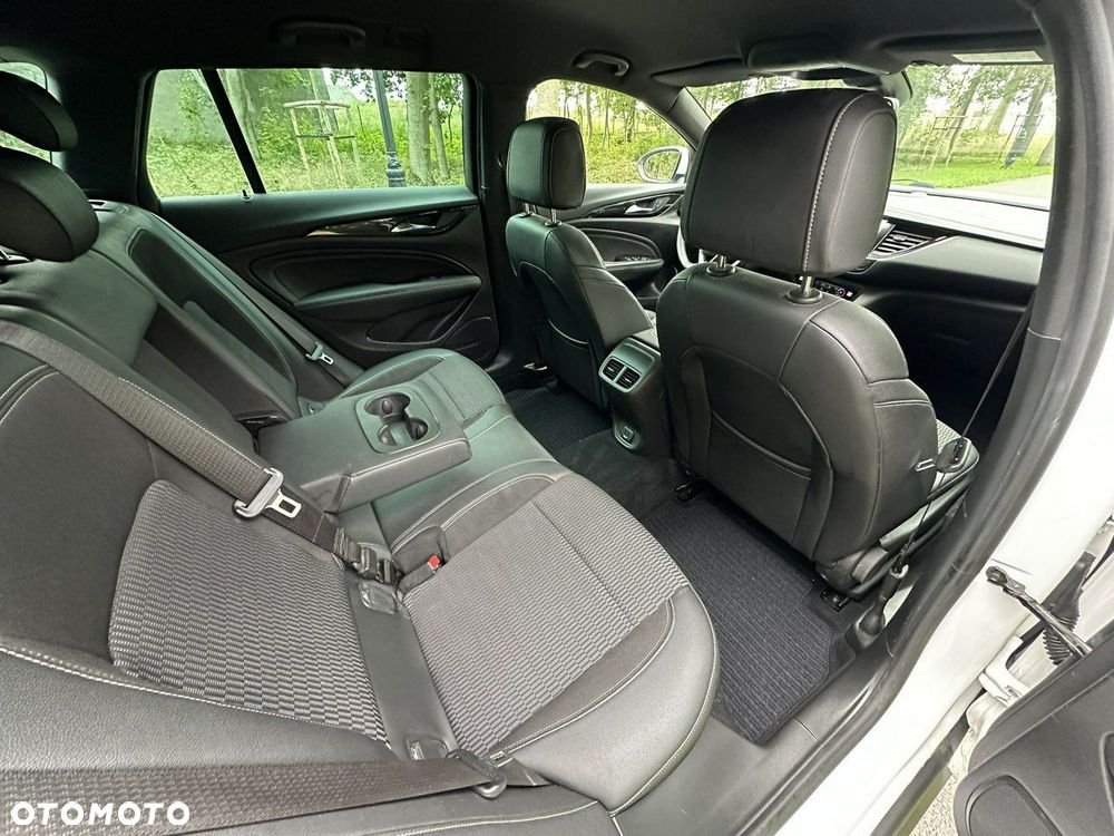 Opel Insignia - 29
