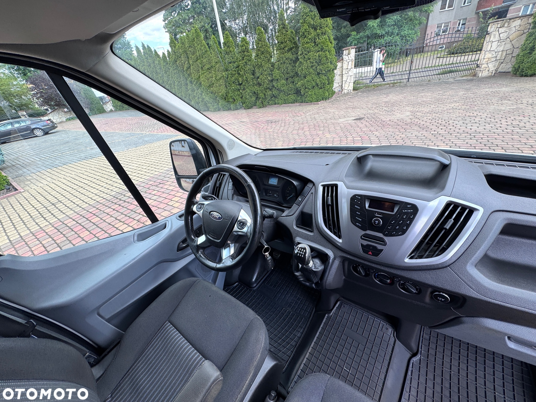 Ford Transit - 12
