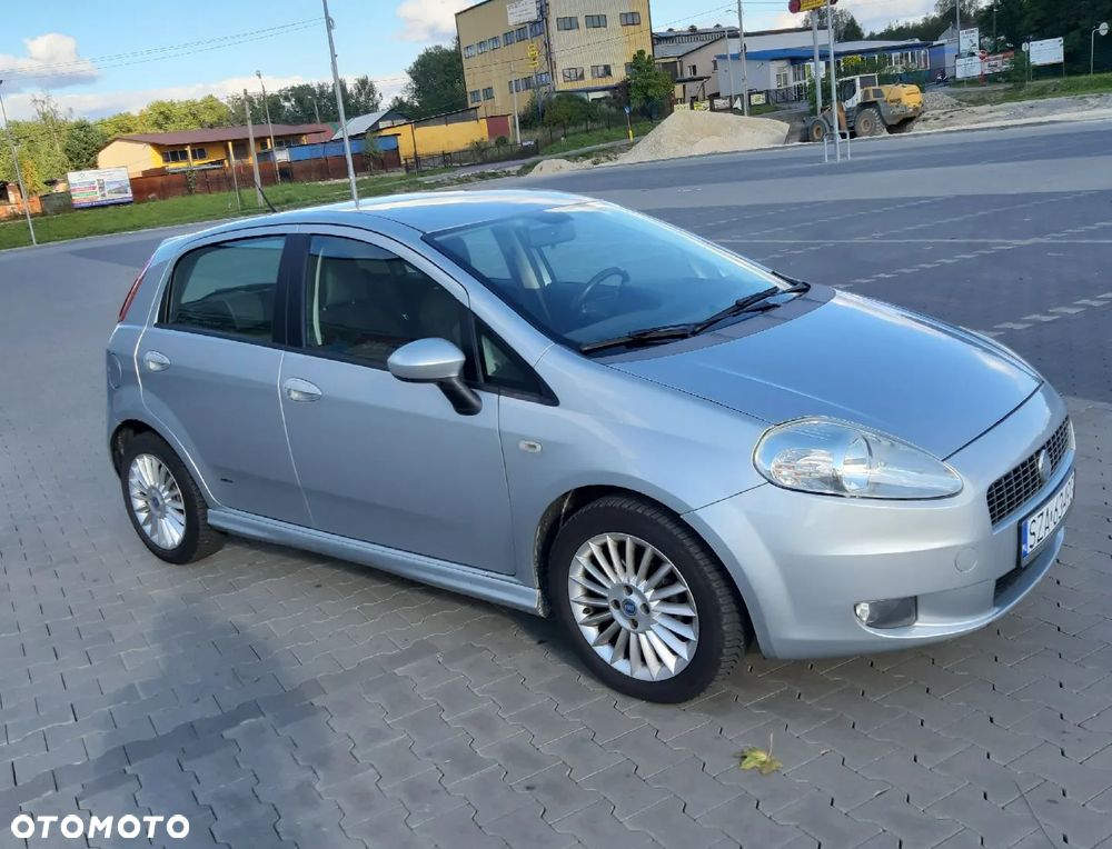 Fiat Grande Punto 1.4 16V Dynamic - 2