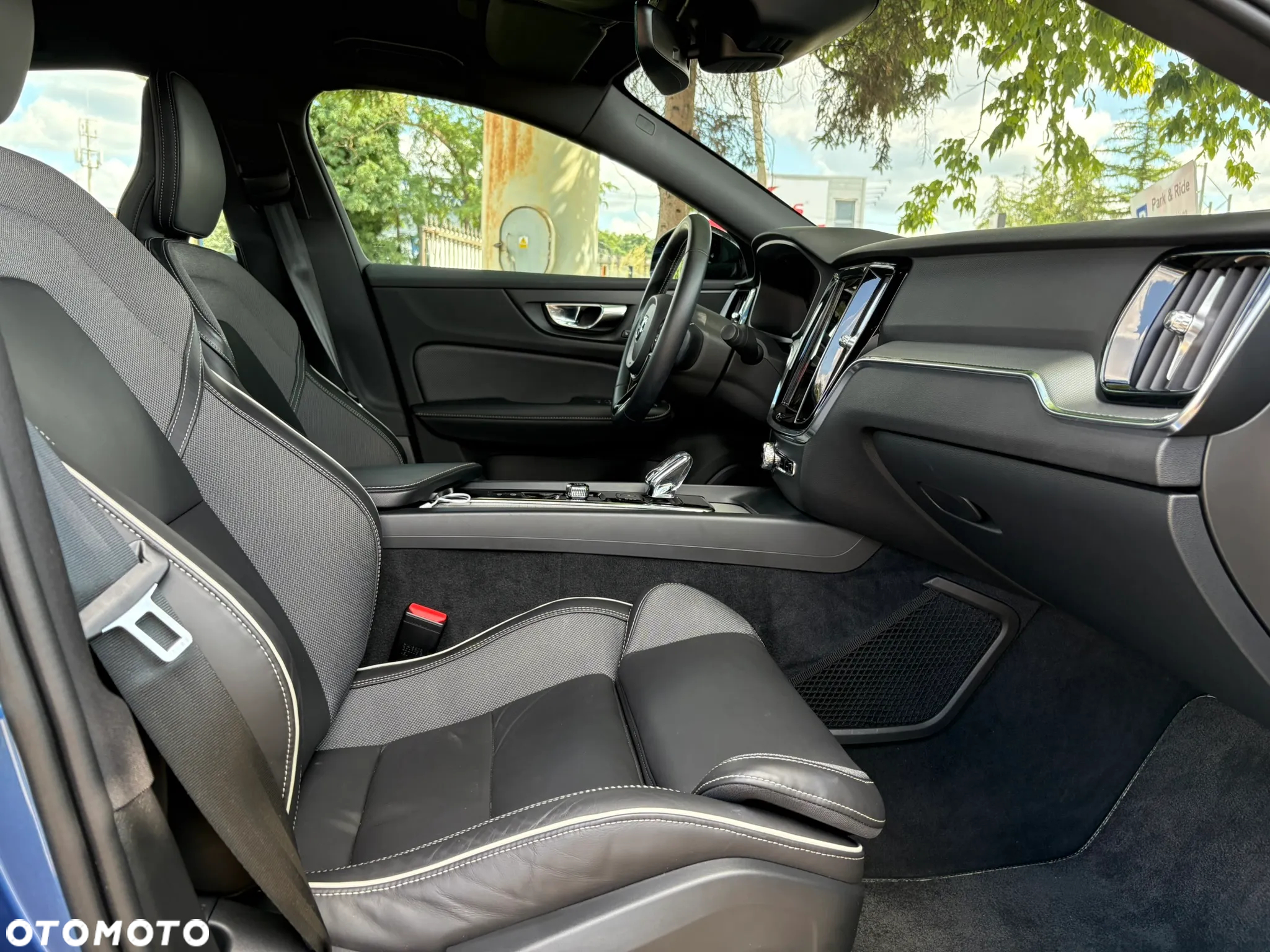 Volvo S60 B4 B R-Design - 31