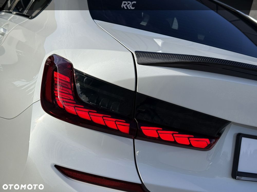 BMW Seria 3 330i M Sport - 23