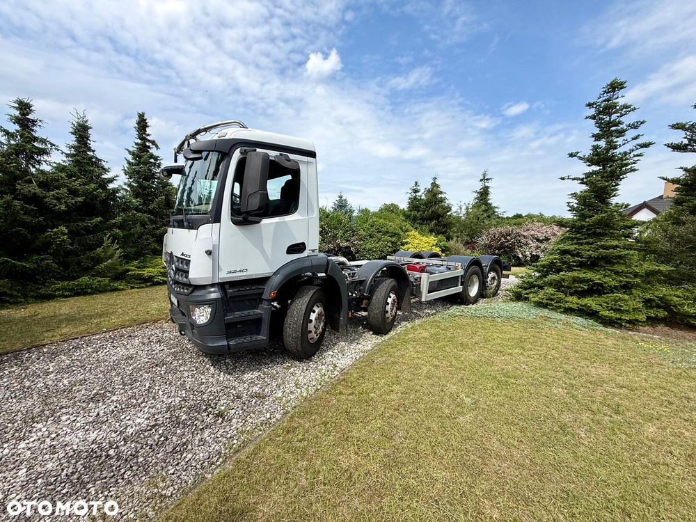 Mercedes-Benz Arocs 3240 - 1
