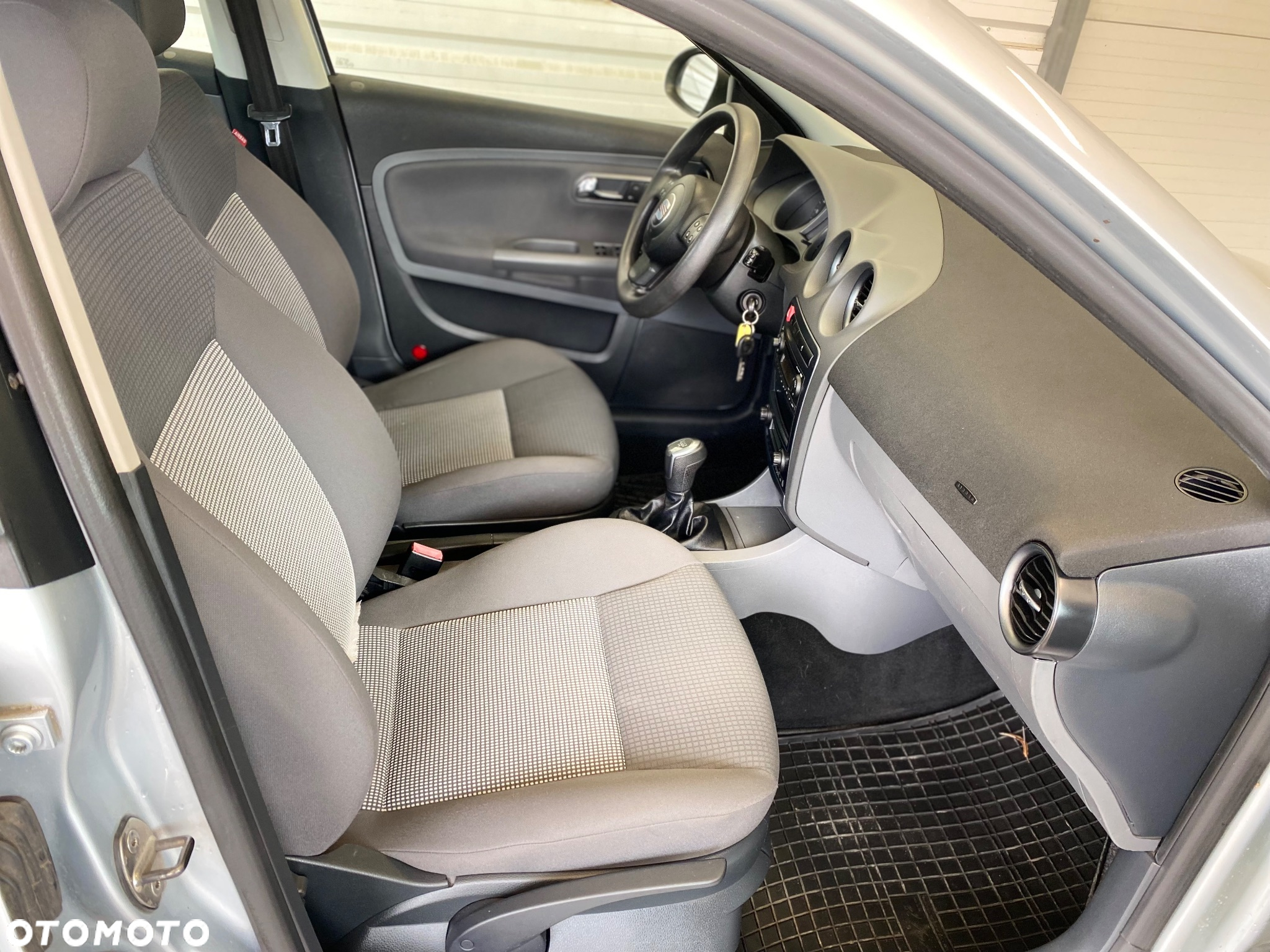 Seat Ibiza 1.4 16V Easy Life - 13