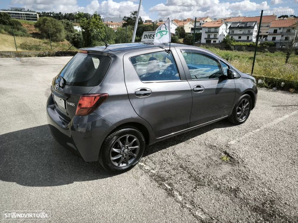 Toyota Yaris 1.4 D-4D Exclusive - 12