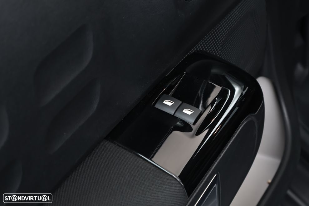 Citroën C3 1.2 PureTech Max EAT6 - 23